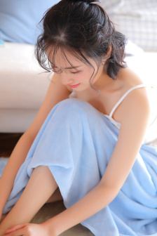 撕雨衣对着私密部位喷水